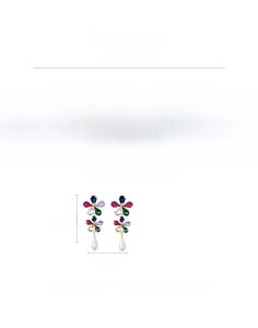 Détail de boucles d'oreilles fleurs avec strass multicolores et perle blanche en goutte