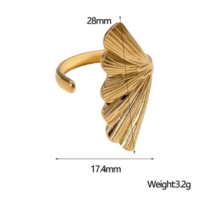 Detail view of 18K gold leaf ring showing dimensions 28mm height and 17.4mm width
