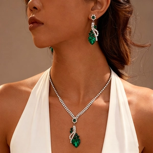 Collier Et Boucles D Oreilles Pendentif Cœur Fleur Cuivre Serti De Strass Accessoires Élégants Pour Femmes