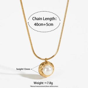 Golden stainless steel necklace with geometric pearl pendant, 40+5cm chain details