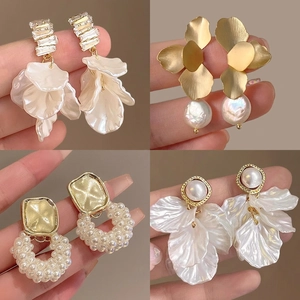 Coffret de boucles d'oreilles rétro françaises en argent 925 avec fleurs et perles
