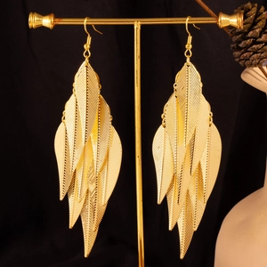 Baroque style gold layered leaf fringe earrings with vintage textured hollow heart design