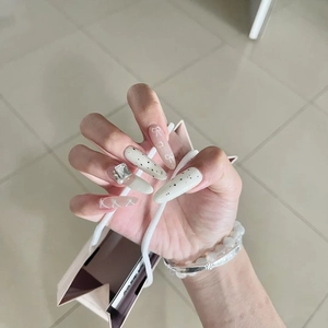 French Style White Bow Rhinestone Press On Nails Long Almond Shaped Handcrafted Sweet Manicure Artificial Nail Tips For Women