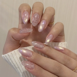 Glänzende Nude Pink Katzenauge Druck Auf Nägel Lange Mandelform Schimmer Elegante Künstliche Fingernägel Für Damen