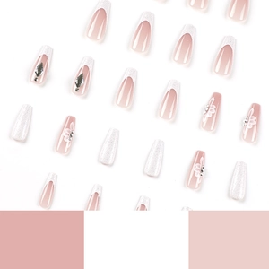 French-Tip Kunstnägel mit 3D-Blumen, Strasssteinen und rosa Glitzer-Finish für Damen