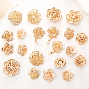 Breloques camélia dorées avec perles pour bijoux DIY et accessoires de chaussures