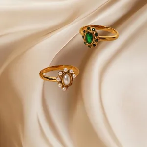 Vintage Emerald Green Zircon Flower Ring Stainless Steel Gold Plated Niche Design Palace Style For Women