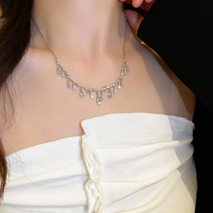 Irregular Geometric Water Drop Tassel Pendant Necklace Women Titanium Steel Clavicle Chain Individual Sweet Cool Rhinestone Jewelry