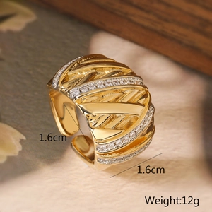 Detailed macro view showing the 1.6cm width and 12g weight specs of the gold zircon ring