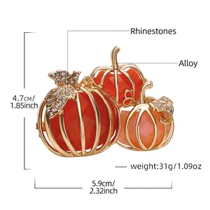 Eleganter Halloween Kürbis-Anstecknadel mit Kristallen und orangefarbenem Metall