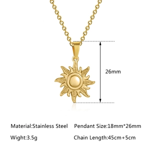 Sonnenanhänger Halskette aus Edelstahl für Damen mit 45cm Kette und 18x26mm Sonnenmotiv