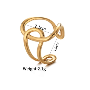 Detailed view of woven gold steel ring with dimensions 2.1cm by 1.9cm and weight 2.1g