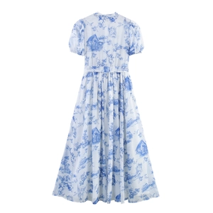 Kleid mit Engelsprint, Puffärmeln und Taillenschnürung im französischen Landhausstil