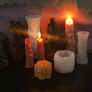 Detailweergave van Halloween-siliconenvormen voor schedelkaarsen en spookbruidegoms
