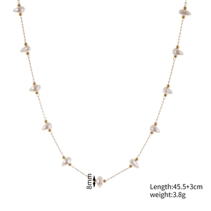 Detailed view of 8mm baroque pearl necklace with golden beads and size dimensions