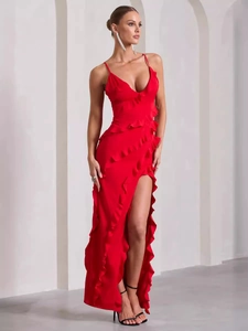 Robe de soirée rouge sexy à col en V avec volants et fente latérale pour une coupe ajustée