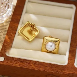 Vintage Square Artificial Pearl Stud Earrings For Women 18K Gold Plated Stainless Steel French Style Elegant Jewelry