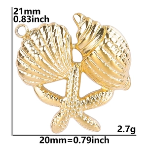 Gold starfish and seashell pendant with 21mm x 20mm dimensions and 2.7g weight