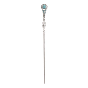 Épingle à cheveux rétro en argent avec turquoise et gemmes bleues sur fond blanc net