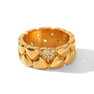 Double-layered heart ring in 18k gold plated stainless steel with sparkling diamond accents