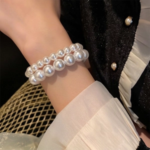 Elegant French vintage double-layer pearl stretch bracelet for women's daily wrist wear