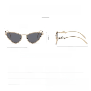Detailed size specifications for women's metal cat-eye sunglasses with star diamond accents