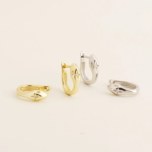 Elegant s925 silver snake hoop earrings in gold and silver with sparkling star-shaped stones