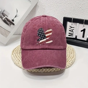 Vintage bordeauxrote gewaschene Baumwoll-Baseballkappe mit Adler-US-Flaggen-Stickerei