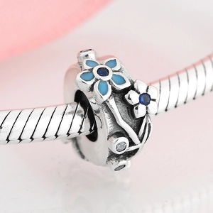 Charm fleur émaillée bleue en argent S925 avec zircons sur bracelet maille serpent