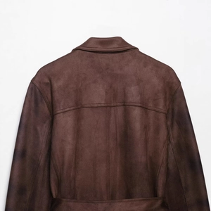 Veste marron foncé pour femme en suédine avec ceinture et coutures vintage
