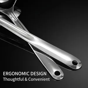 Durable 304 stainless steel oil separator ladle with ergonomic hanging handle design