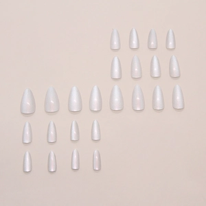 Faux ongles stiletto blancs œil de chat élégants avec fini perlé lot de 24 pièces