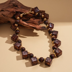 Retro acrylic leopard print and wood bead layering necklace for women in earthy tones