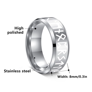Herrenring aus Edelstahl in Silber mit nordischer Runengravur in 8mm Breite