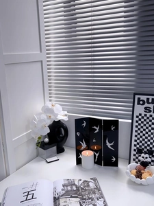 Modern acrylic table screen folding candle holder with white swallow bird patterns