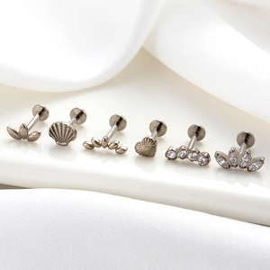 Lot de piercings labret en titane G23 avec motifs cœur coquillage et zircon marquise