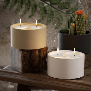 Yin Yang kaars in ronde stenen houder met dubbele lont voor de woondecoratie