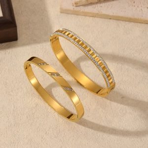 Luxury 18K Gold Plated Stainless Steel Bangle For Women Geometric Rhinestone Minimalist Snap Clasp Bracelet