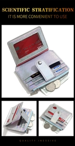 Détails du porte-cartes holographique argenté avec fentes et pochette zippée