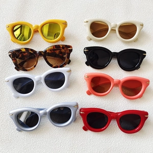 Fashion Oversized Cat Eye Sunglasses Retro Thick Frame UV400 Protection PC Resin Lens Gold Metal Decor For Women