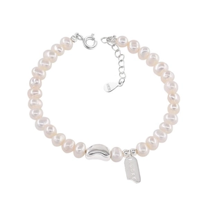 Elegant S925 sterling silver freshwater pearl bracelet with Lucky tag and silver bean charm