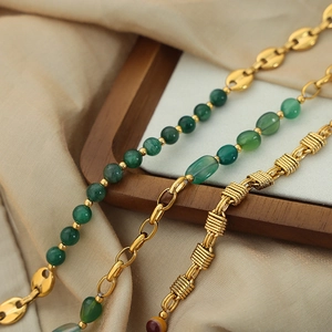 Vintage gold pig nose chain necklace with natural green agate beads for women