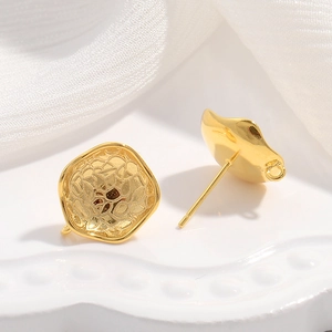 Polished S925 sterling silver S-shaped hollow square stud earrings in golden finish