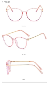 Vista tripla della montatura rosa in TR90 con aste in metallo dorato e design italiano