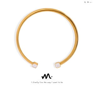 Collier Ras Du Cou Acier Titane Spirale Doré Collier Ouvert Avec Pendentifs Carrés En Strass Bijoux Mode Pour Femmes