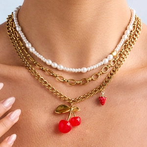 Three-layer stainless steel necklace with white pearls and red cherry strawberry pendants