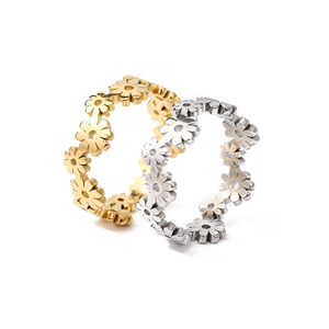Daisy Flower Ring Stainless Steel 18K Gold Plated Cutout Sunflower Finger Jewelry Fresh Elegant For Women