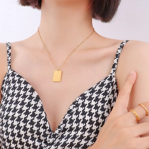 Retro Checkerboard Square Pendant Necklace 18K Gold Plated Stainless Steel Water Wave Chain Vintage Jewelry For Women