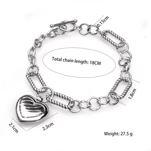 Detailed size chart for stainless steel heart charm bracelet with 18cm chain length
