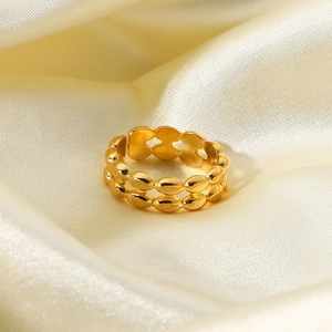 18K gold plated stainless steel double layer oval link chain open ring on silk cloth